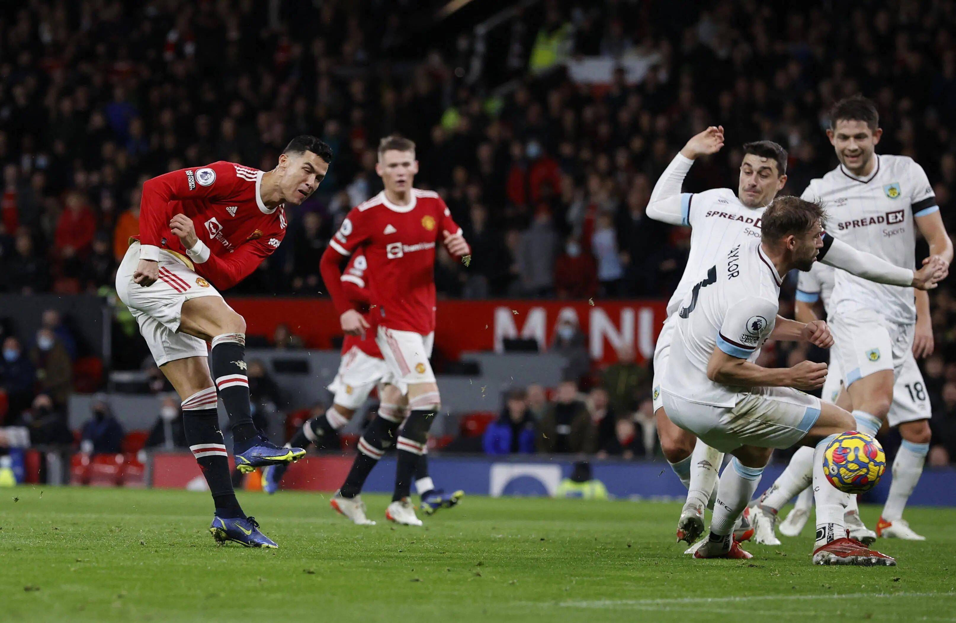 曼联关键一役惨遭绝杀，球迷难掩失望，信息以后位置.的简单介绍